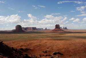 monument valley<br>NIKON D200, 20 mm, 100 ISO,  1/320 sec,  f : 8 